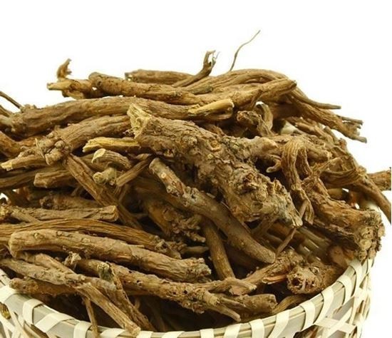 Hoàng cầm là vị thuốc trong bài "Đạt nguyên ẩm"