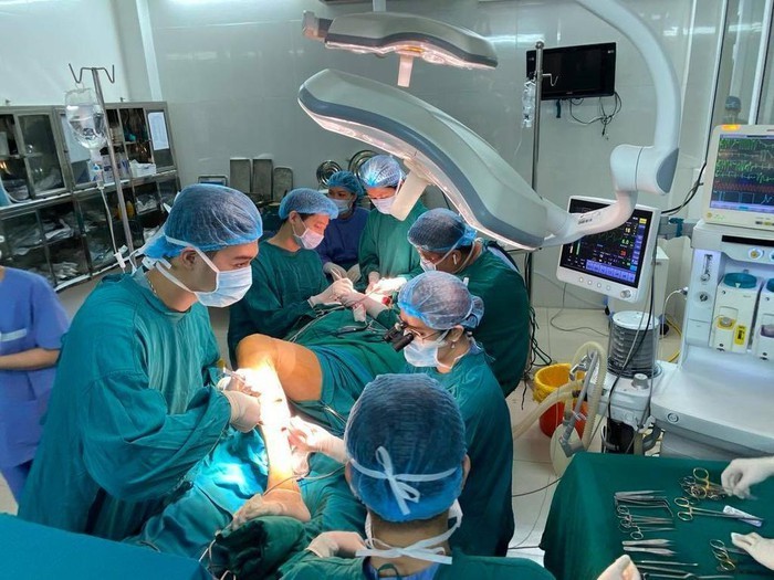 Trả lại khuôn mặt bình thường