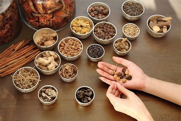 Bài thuốc điều trị chứng tâm thận bất giao