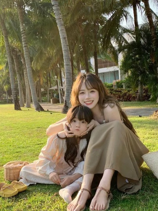 4.  Không sợ con bám hơi mẹ