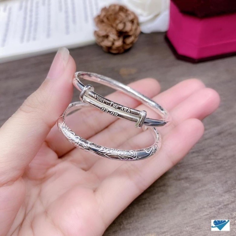 Vòng tay bạc - Bảo vệ sức khỏe và phong cách cho cả gia đình!
