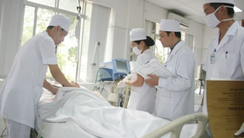 Vinh danh 10 thầy thuốc trẻ Thủ đô tiêu biểu nhận giải thưởng Đặng Thùy Trâm