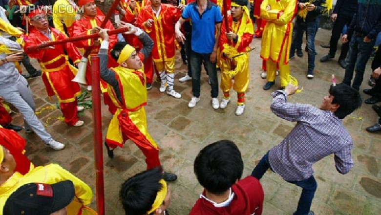 Tại sao con người mê tín? 