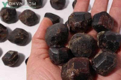 Đá garnet thô
