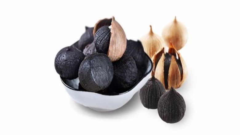 Những công dụng tuyệt vời của tỏi đen được chế biến chuẩn, Những người không nên ăn tỏi đen