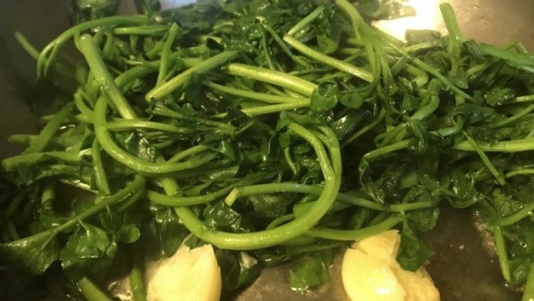 Rau cải xoong đuổi bệnh ung thư 