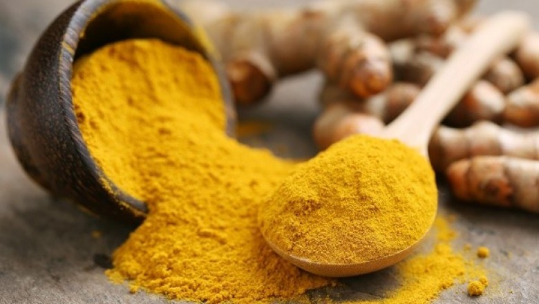 Cách ăn bột nghệ chữa bệnh hiệu quả và những lưu ý cần biết