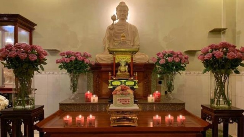Có ba hạng người thờ Phật