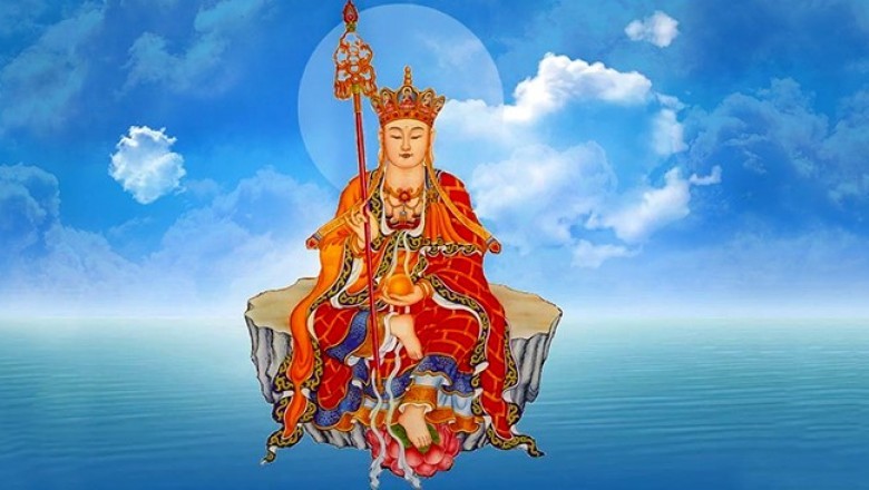 Hạt minh châu, cây tích trượng Bồ tát Địa Tạng cầm có ý nghĩa gì?