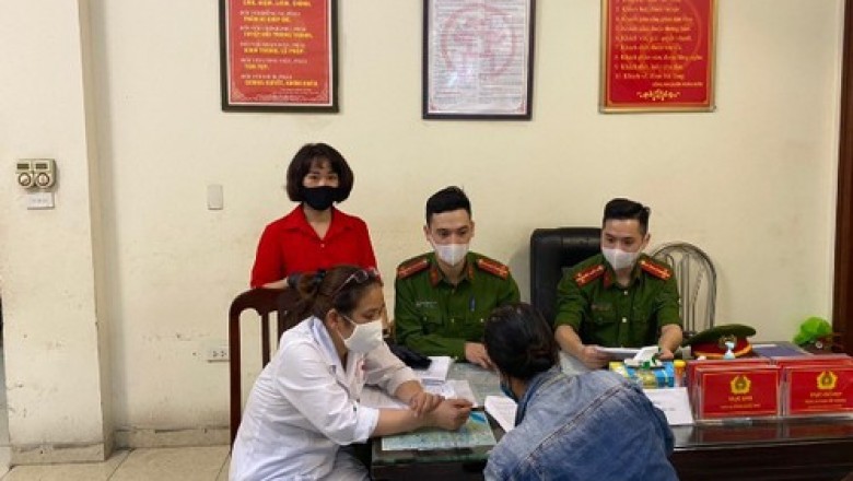 Phạt 200 nghìn đồng với người dân ra đường không đeo khẩu trang phòng dịch Covid-19