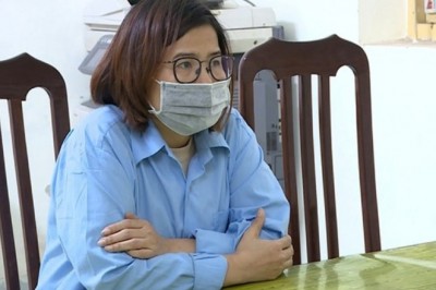 Tạm giữ hình sự 3 đối tượng kinh doanh quần áo bảo hộ y tế giả