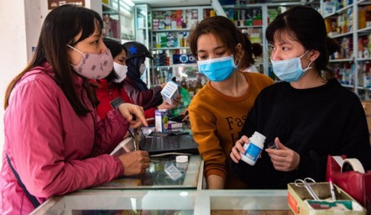 Mọi trường hợp mua thuốc ho, sốt phải để lại thông tin cá nhân