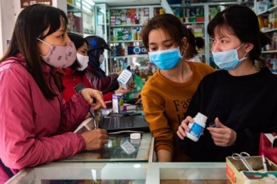 Mọi trường hợp mua thuốc ho, sốt phải để lại thông tin cá nhân