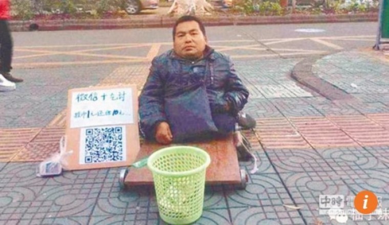 Qrcode: Người ăn xin dùng QR Code, tiền mặt đã lỗi thời tại Trung Quốc