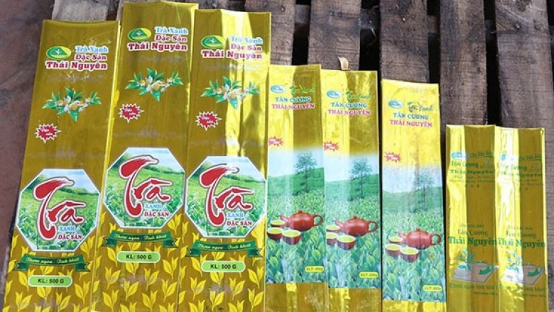 Bắt quả tang cơ sở làm giả trà xanh Tân Cương Thái Nguyên