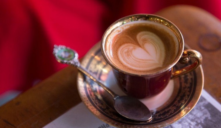 Caffeine có ảnh hưởng đến não bộ thai nhi, hậu quả kéo dài