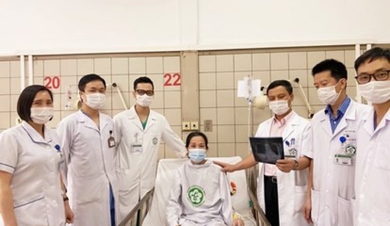 Cắt toàn bộ thực quản và dạ dày sau khi uống 2 lọ thuốc giảm cân