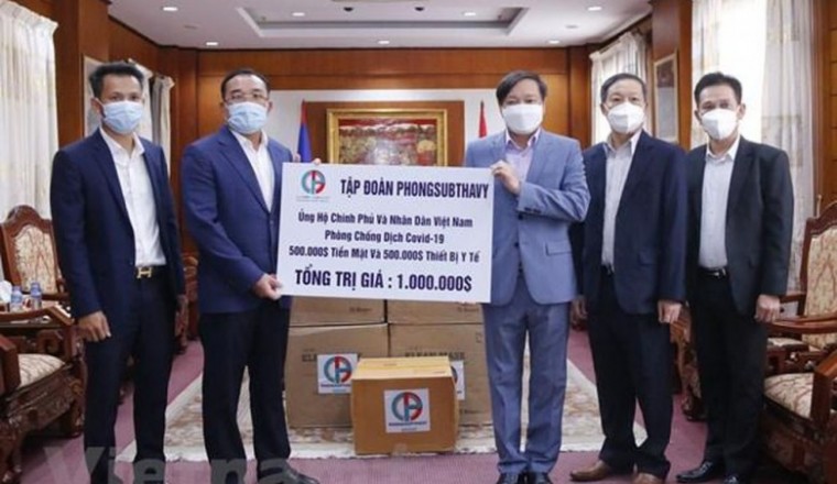 Một tập đoàn của Lào ủng hộ quỹ phòng chống dịch Việt Nam 1 triệu USD