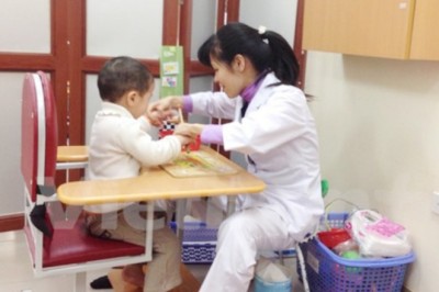 Nhầm lẫn giữa trẻ tự kỷ và trẻ chậm nói