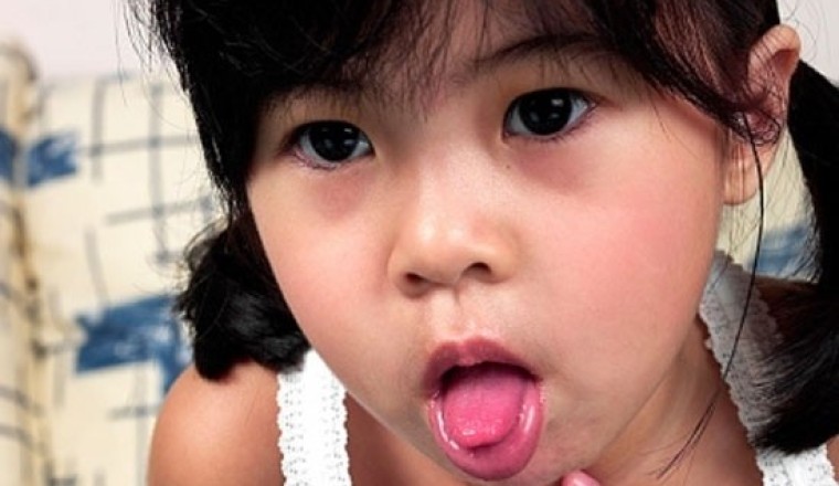 Mẹo dân gian giúp trị ho cho trẻ em dứt điểm