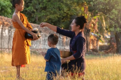 Phật dạy có ba hạng con trai xuất hiện, có mặt ở đời