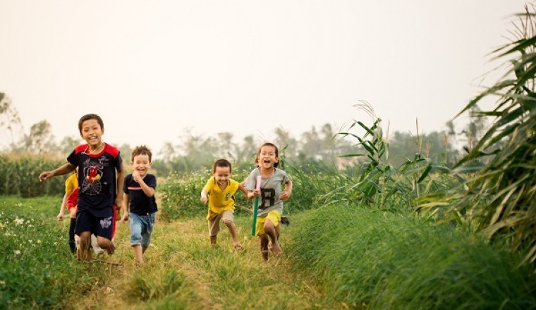 Trẻ phát triển trí tuệ, cảm xúc từ vui chơi