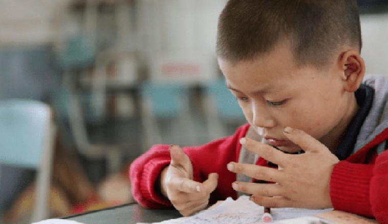 4 KIỂU gia đình này khó nuôi dạy được những đứa trẻ ưu tú: Kiểu thứ 3 nhiều cha mẹ từng mắc phải rồi hối hận về sau