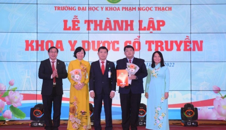 Trường ĐH Y khoa Phạm Ngọc Thạch thành lập Khoa Y Dược cổ truyền
