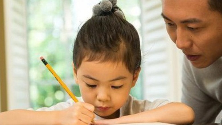 Dù có tằn tiện đến đâu, cha mẹ không nên tiết kiệm 3 loại tiền với con cái