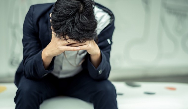 Những dấu hiệu nhận biết người có tuổi thơ tiêu cực