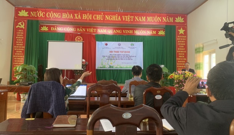 Hội thảo tập huấn chia sẻ kinh nghiệm truyền thông nâng cao xây dựng phát triển vùng trồng dược liệu quý