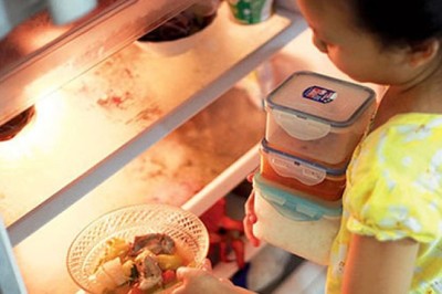 Vợ chồng cùng mắc ung thư đại trực tràng chỉ vì thói quen tiết kiệm là thói quen của nhiều người