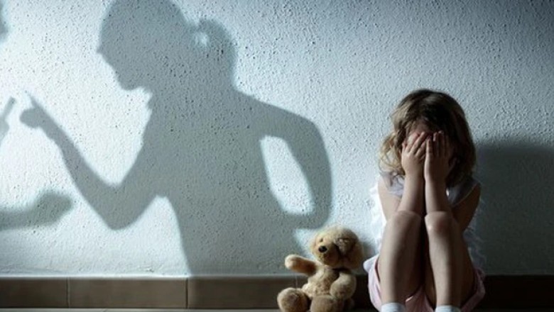 Bộ Não Của Trẻ Hay Bị Quát Mắng Và Trẻ Không Bị Quát Mắng Khác Nhau Thế Nào?